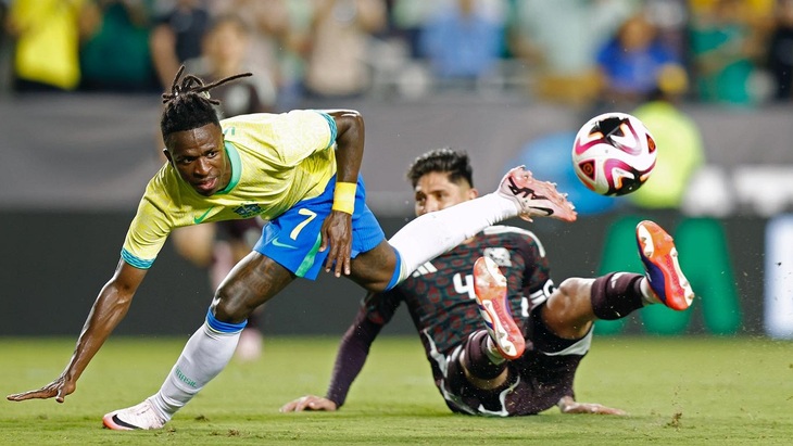 Винисиус Жуниор (Бразилия)