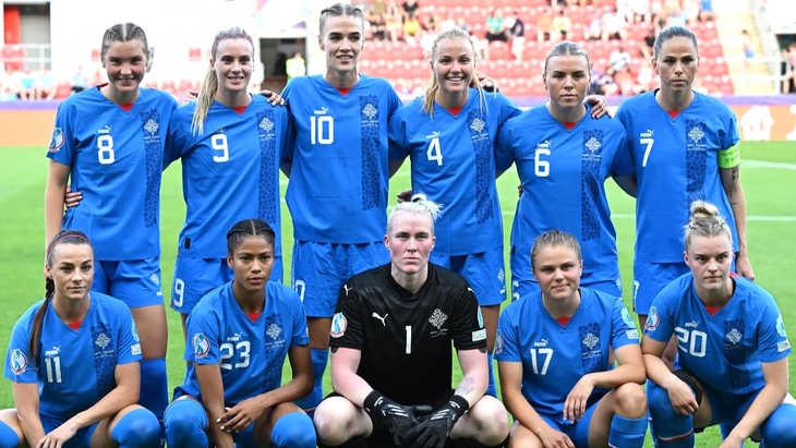 Женская сборная Исландии