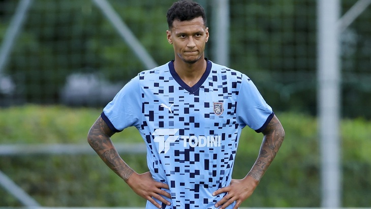 Дэви Зельке («Истанбул Башакшехир»)