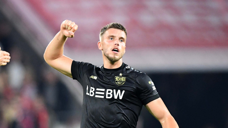 Эрмедин Демирович — нападающий «Штутгарта»