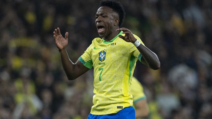 Винисиус Жуниор (Бразилия)