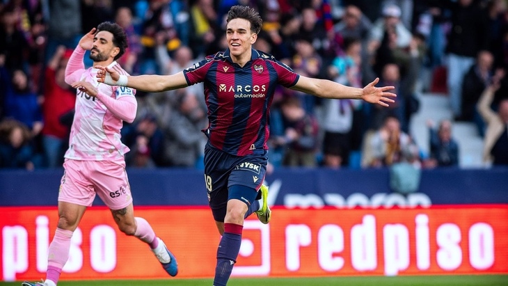 Карлос Эспи