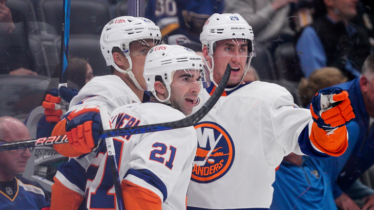 «Айлендерс» в игре с «Сент-Луисом»