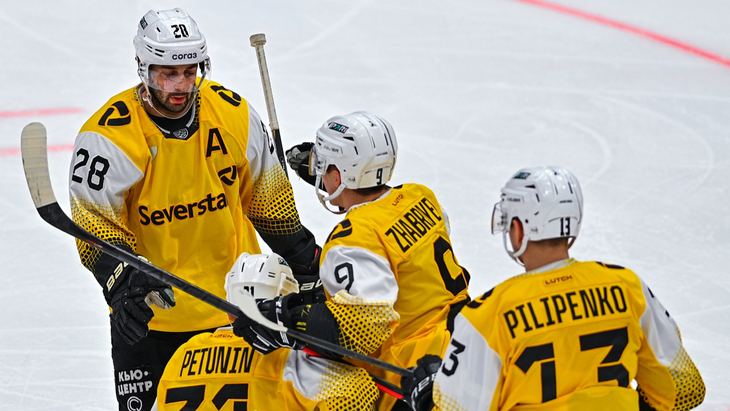 «Северсталь» в матче с «Авангардом»