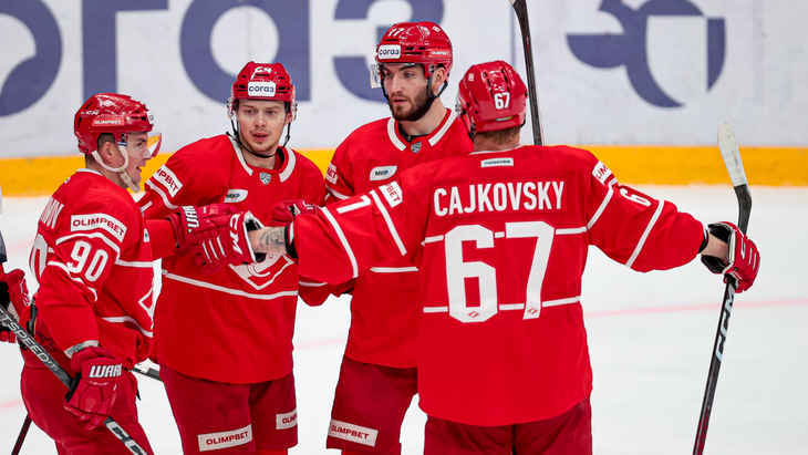 «Спартак» в матче с «Витязем»