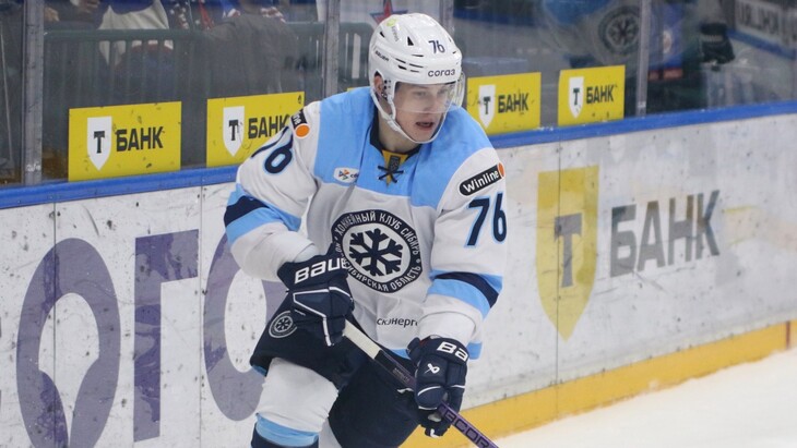 Тимур Ахияров, хоккеист команды «Сибирь»