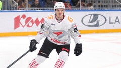 Дмитрий Рашевский, игрок хоккейной команды «Авангард»