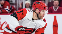 Тейлор Холл