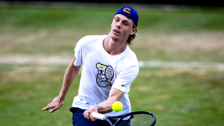 Денис Шаповалов