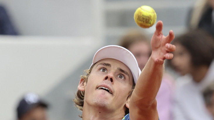 Алекс Де Минаур