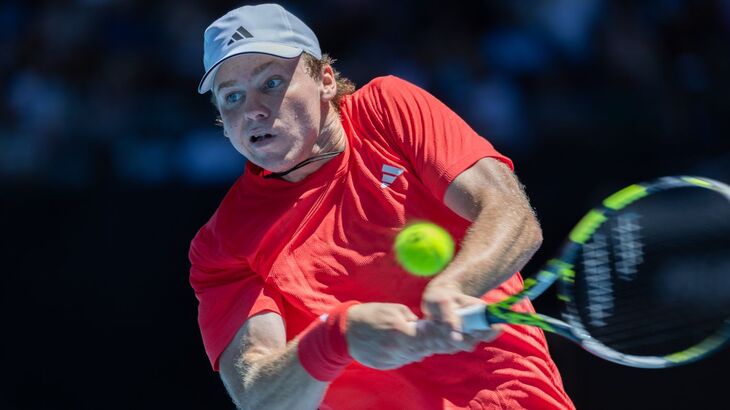 Алекс Микелсен