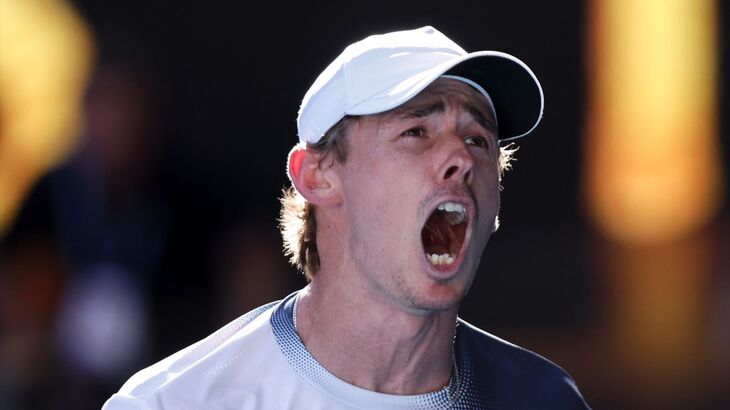 Алекс Де Минор