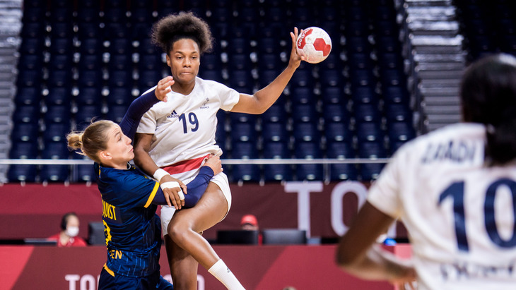 Женская сборная Франции одержала победу над Швецией